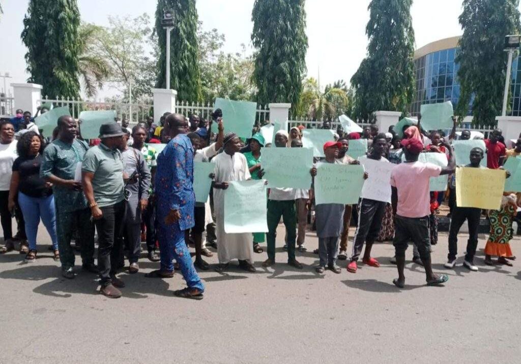 Edo APC members besiege national secretariat declare Okpebholos victory unlawful