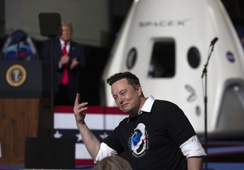 Musk threatens to paralyze US space program — RT World News
