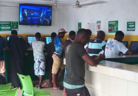 Enugu govt apprehends 21 underage lotto, betting game players, shuts down outlets — Daily Nigerian