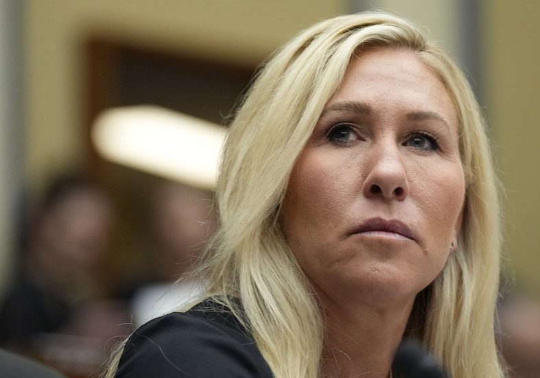 US lawmaker warns of ‘powerful people’ trying to silence her over Epstein  — RT World News