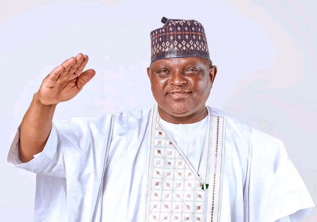 Ex Abacha aide, Hamza Al-Mustapha officially defects to SDP Ex Abacha aide, Hamza Al-Mustapha officially defects to SDP