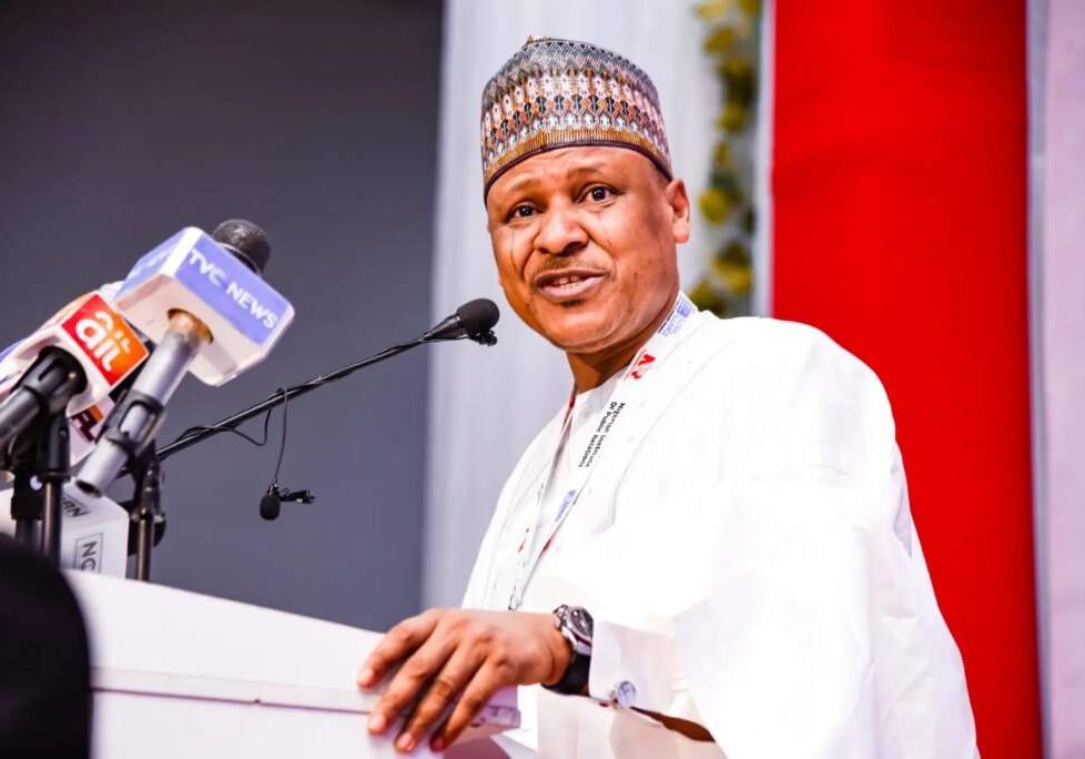 Explain to Nigerians how you spend allocations — Presidency to Explain to Nigerians how you spend allocations — Presidency to