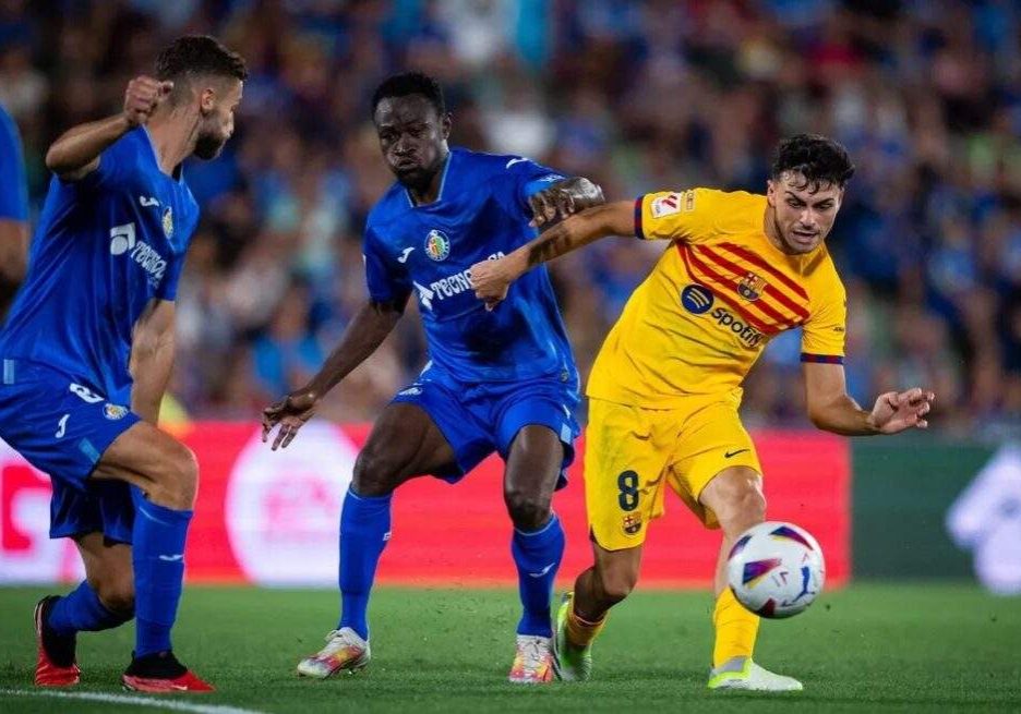 FC Barcelona breeze past Getafe to climb to second — FC Barcelona breeze past Getafe to climb to second —