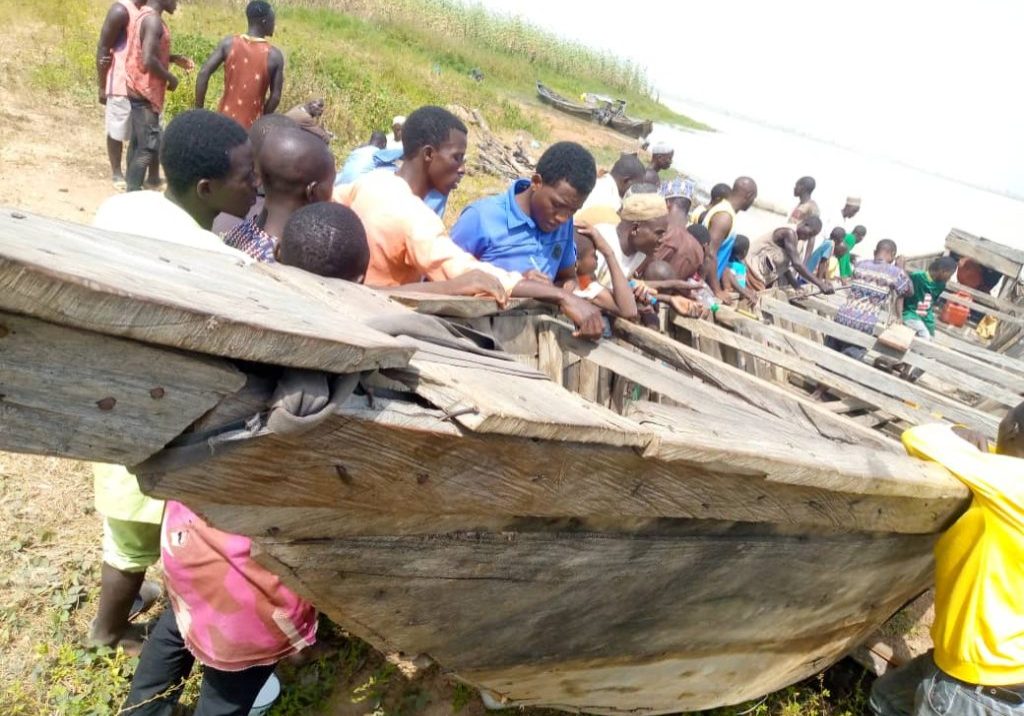 Federal Government Urges Switch To Fiber Aluminium Boats Wooden boats must be eliminated across states -- FG — Daily Nigerian