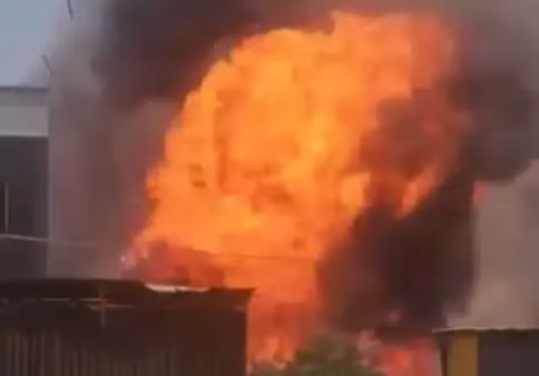 Fire guts shops, classrooms in Kano’s Rijiyar Zaki — Fire service