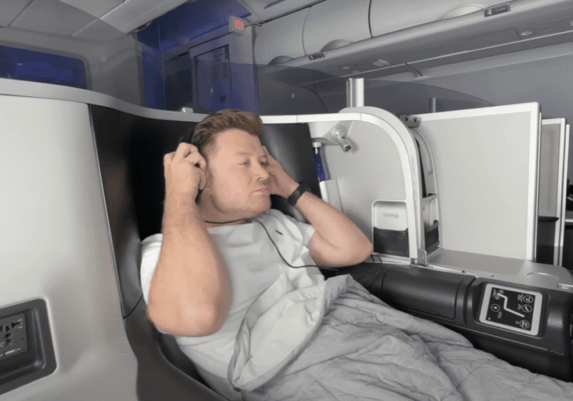 Flying First Class Across US Airlines: Insider Tips and Reviews