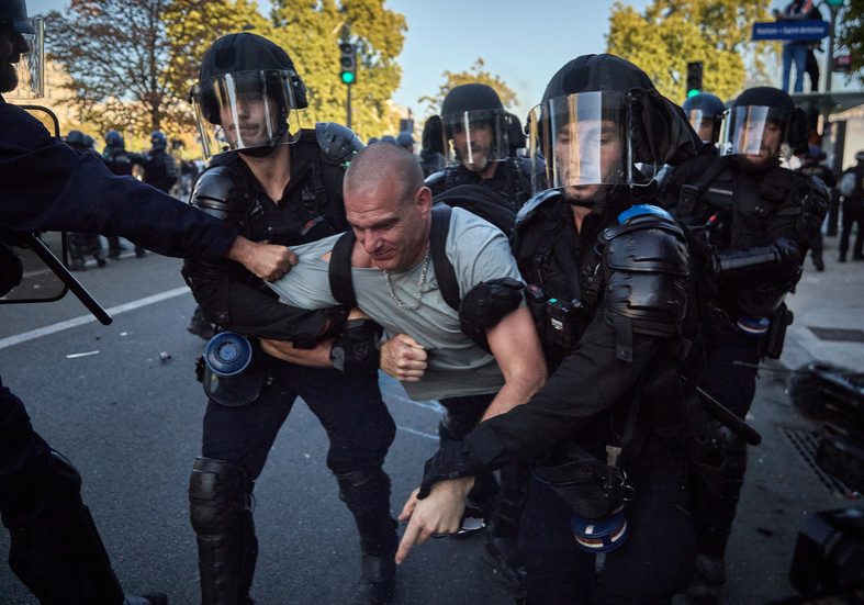 French police fire tear gas as strikes descend into chaos (VIDEO) — RT World News