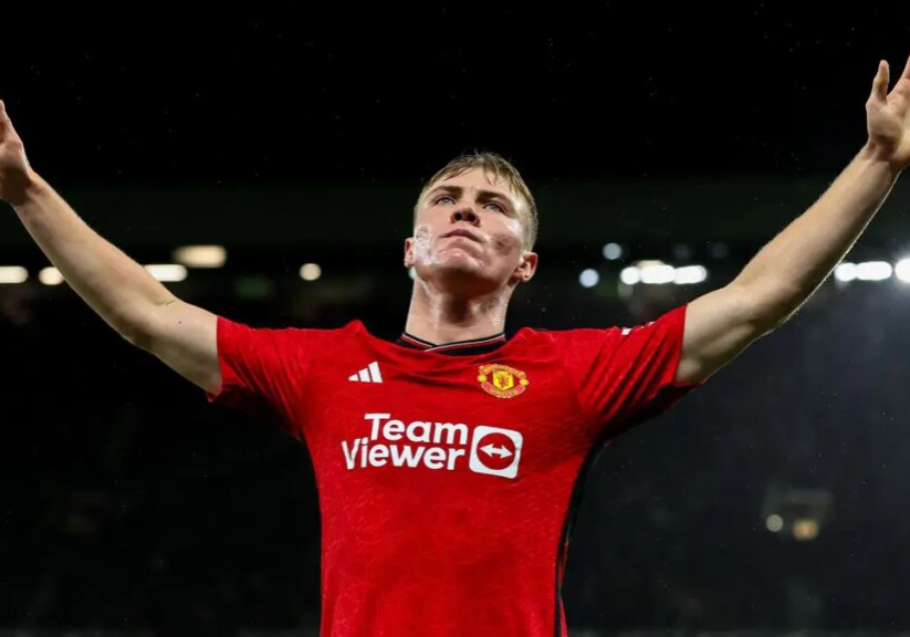 Gary Neville worries for Man Utd striker Hojlund Gary Neville worries for Man Utd striker Hojlund