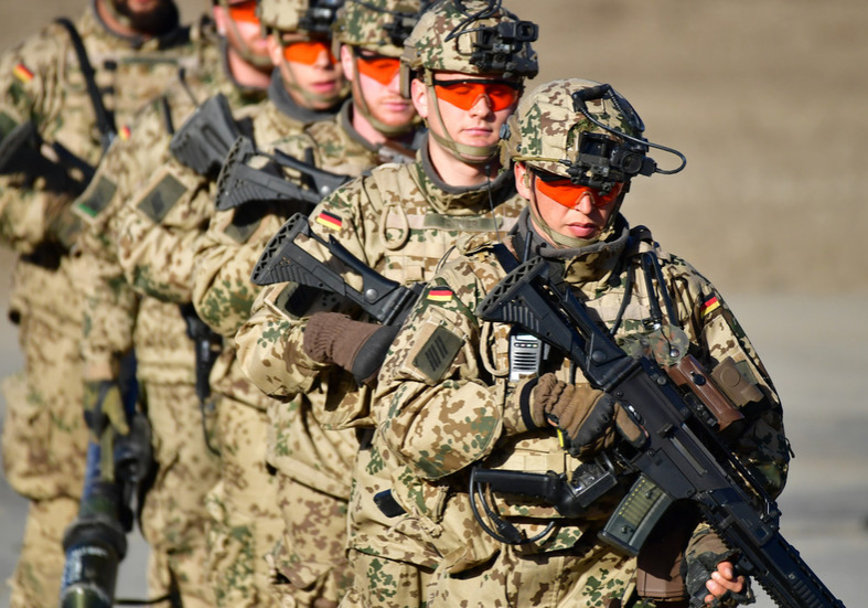 German armed forces look to teens to close recruitment gap – media — RT World News