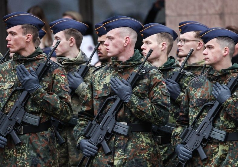 France ‘uneasy’ over German rearmament – Bloomberg — RT World News