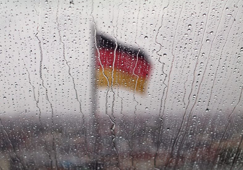 Germany economy stagnates amid falling investment Germany in ‘dramatic’ economic decline – leading think tank — RT Business News