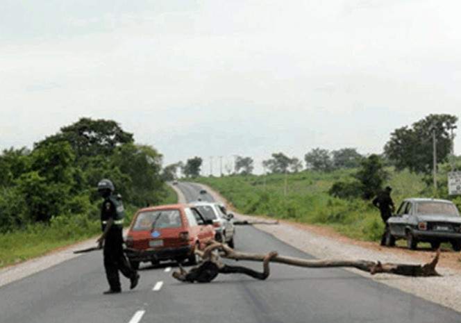 Gunmen attack patrol team kill Policeman in Ebonyi — Daily Gunmen attack patrol team kill Policeman in Ebonyi — Daily