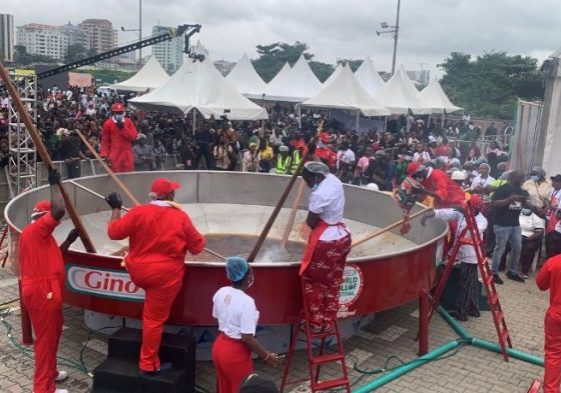 Reactions as Hilda Baci’s jollof pot collapses during Guinness World Record attempt [VIDEO]