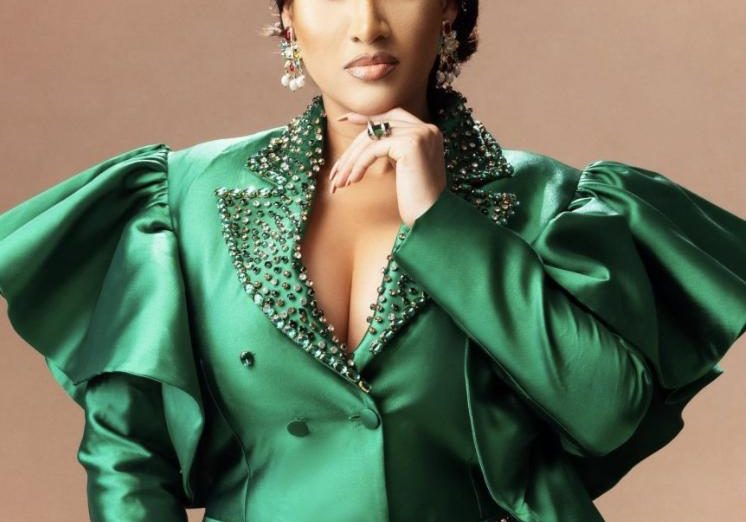 'I faced racism as mixed-race living in Nigeria' - Carolyna Hutchings