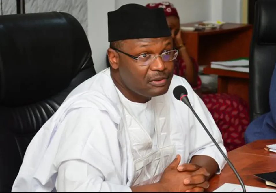 INEC boss, Yakubu swears in, deploys six new RECs
