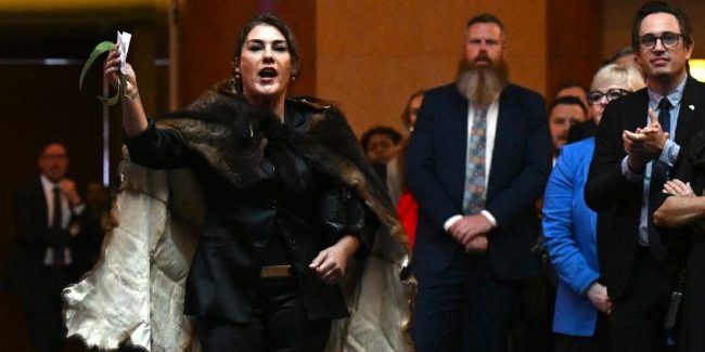Indigenous Senator Confronts King Charles in Parliament Indigenous Senator Confronts King Charles in Parliament