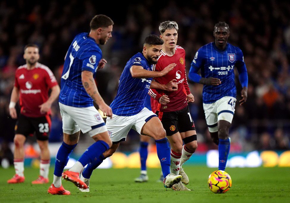 Ipswich-vs-Man-Utd-f322fba28c3.jpeg Ipswich-vs-Man-Utd-f322fba28c3.jpeg