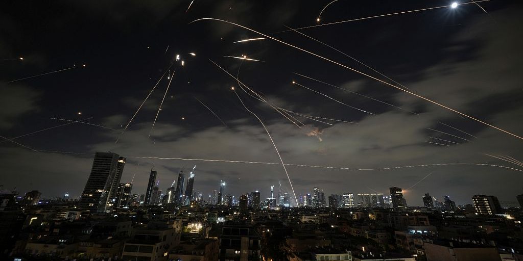 Iran launches new missile strikes on Israel, killing 4 and Injuring dozens