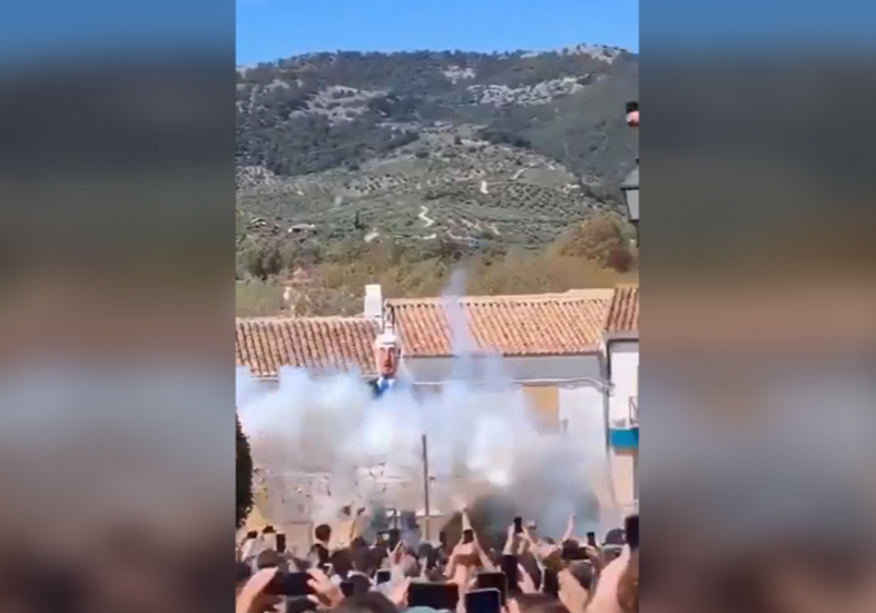 Israel fumes over Netanyahu effigy blown up in Spain (VIDEO) — RT World News