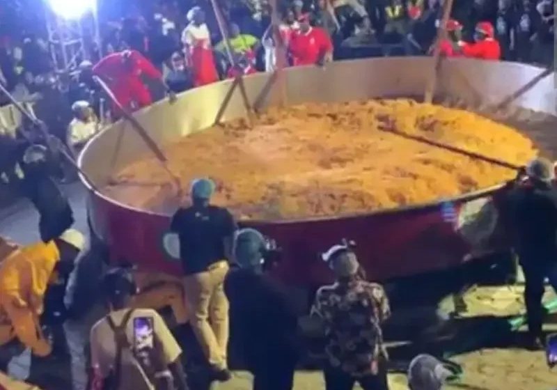 Hilda Baci completes GWR jollof rice cooking attempt , awaits verdict — Daily Nigerian