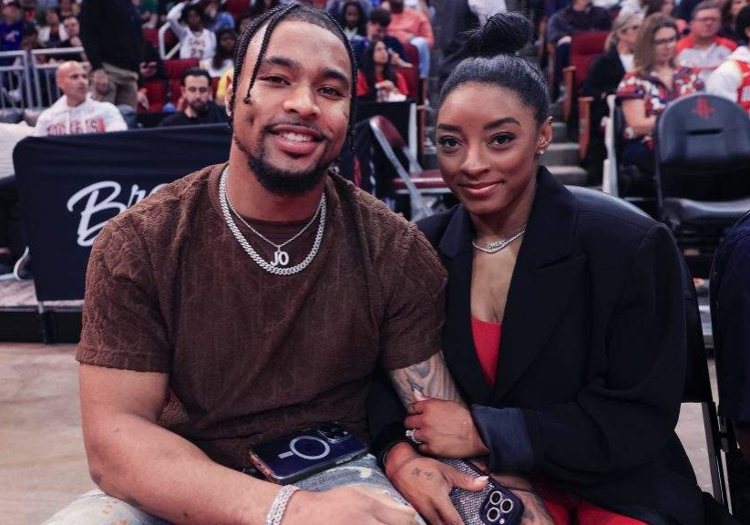 Jonathan Owens Cheering on Wife Simone Biles at 2024 Paris Jonathan Owens Cheering on Wife Simone Biles at 2024 Paris