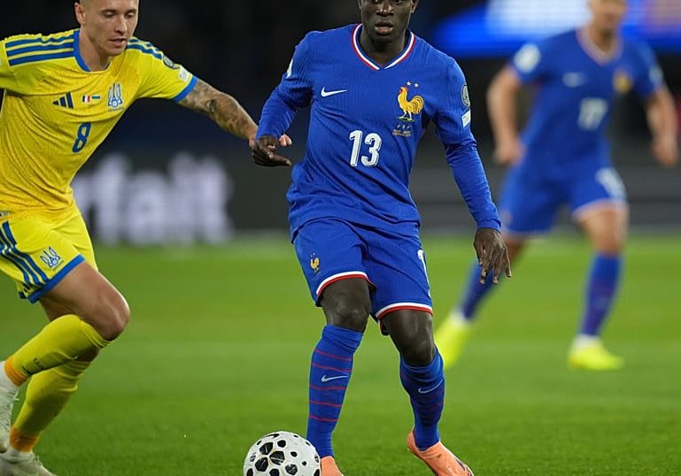 N'Golo Kanté completes move to Turkey's Fenerbahce