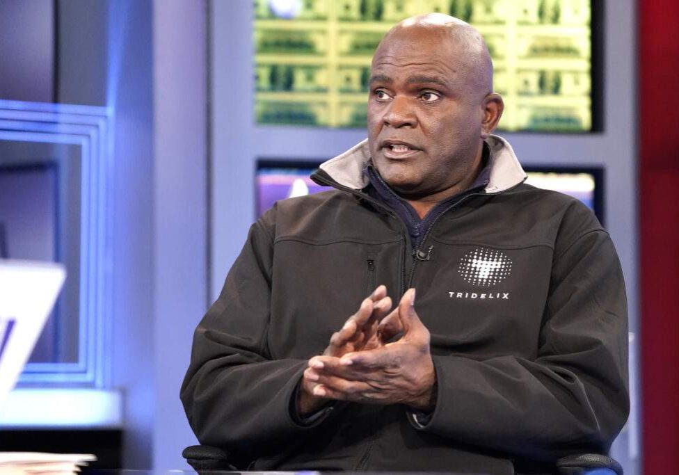 Lawrence Taylor Arrested Again for Failing to Report Address Change Lawrence Taylor Arrested Again for Failing to Report Address Change