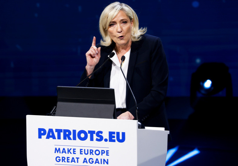 Le Pen Condemns EU-US Trade Deal as Surrender of French US-EU trade deal is ‘fiasco’ – Le Pen — RT World News