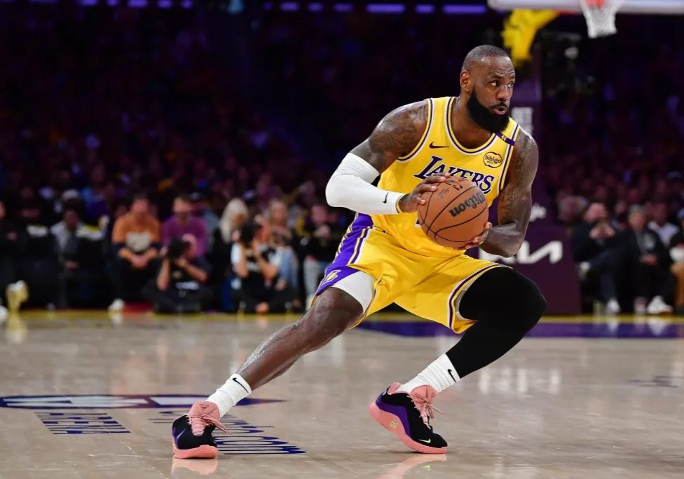 &amp;quot;Spare us the humble flex, King&amp;quot; - Fans confused by LeBron James wondering about pivotal first opportunity in 23-year NBA career (Source: Imagn)