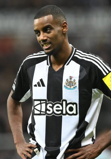 Transfer: Liverpool ready to smash British record for Isak