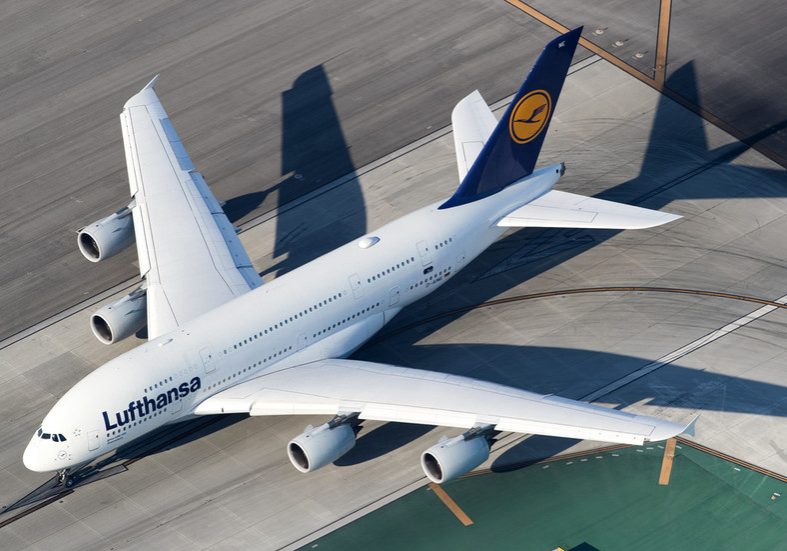 Lufthansa announces 100+ route cuts — RT World News