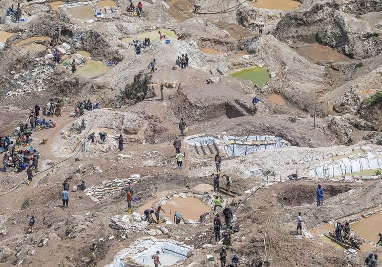 M23 Rebels Loot $70 Million Gold in Congo Mine Company says M23 rebels looted millions of dollars of gold in Congo