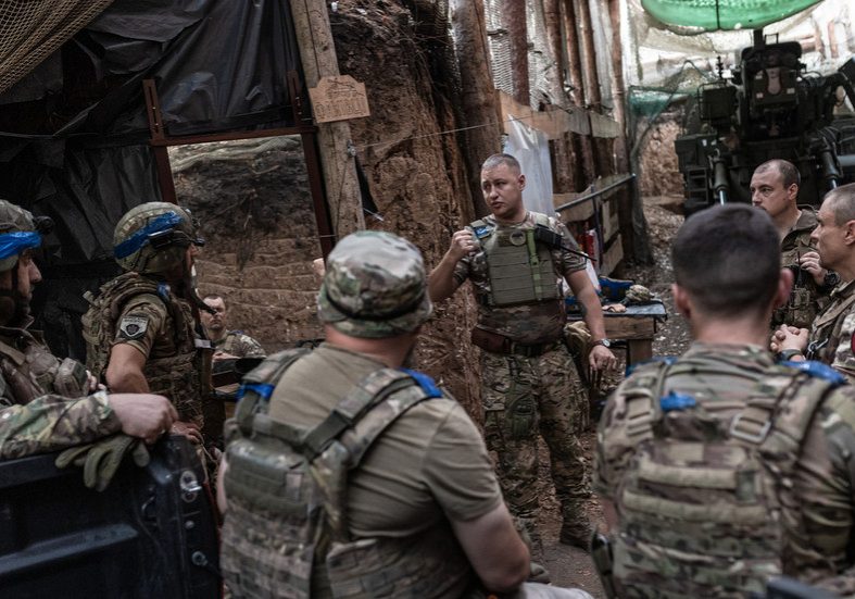 Ukraine’s army should face no size limits – Macron — RT World News