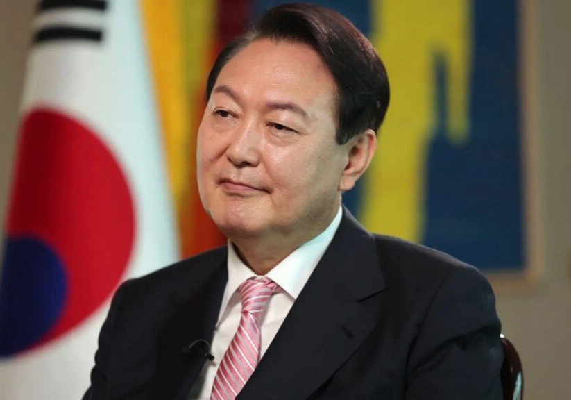 Martial law: South Korea investigators demand arrest warrant for suspended President Yoon