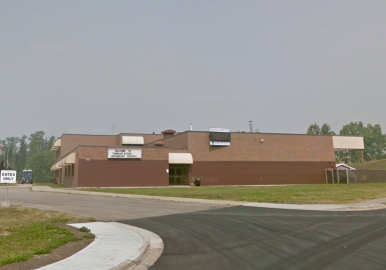 Multiple fatalities in Canada school shooting — RT World News