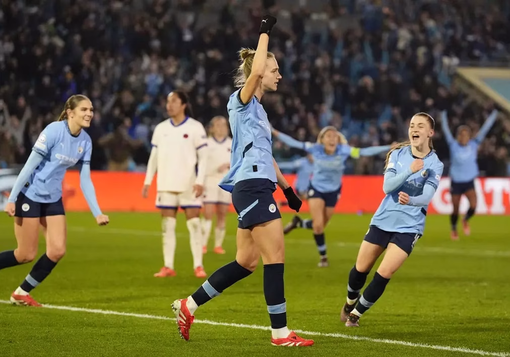 Miedema scores twice as Man City beat Chelsea in Champions Miedema scores twice as Man City beat Chelsea in Champions League quarter-final