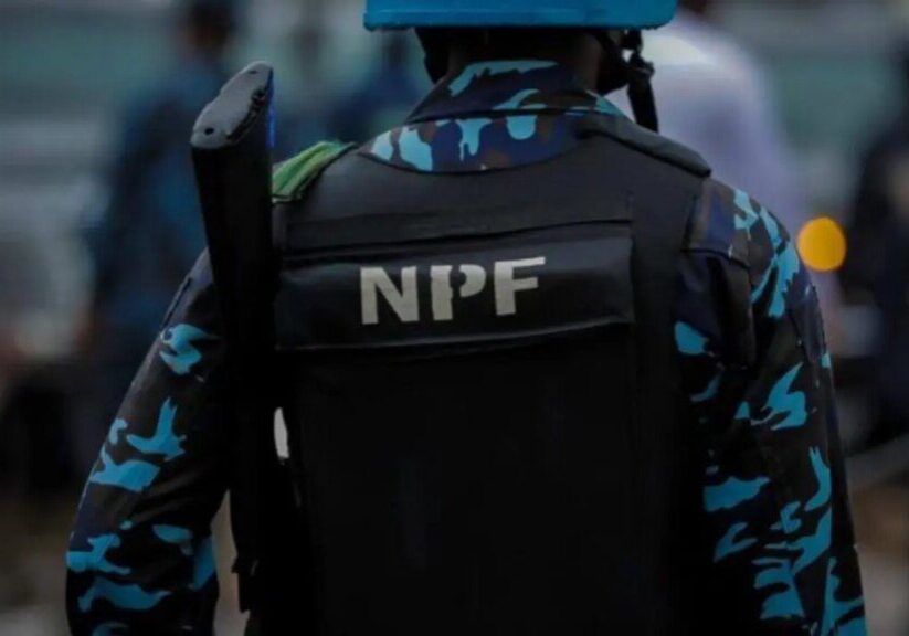 Mob attacks police officer in Jos over seized hard drugs