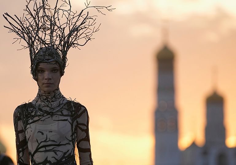 Moscow fashion week draws designers from across the globe