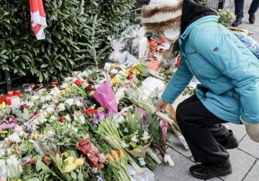 Mother, child die from injuries after Munich car attack Mother, child die from injuries after Munich car attack