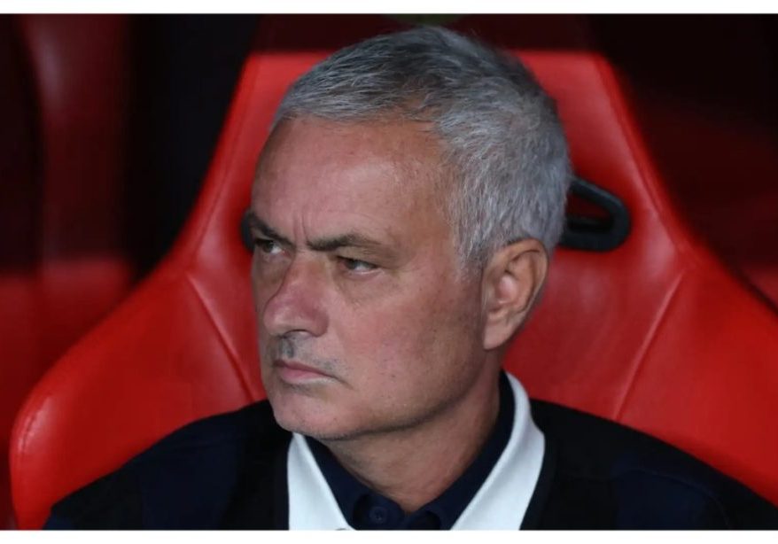 Mourinho claims Benfica players have low self esteem crisis Five Benfica players suffering from low self-esteem - Mourinho