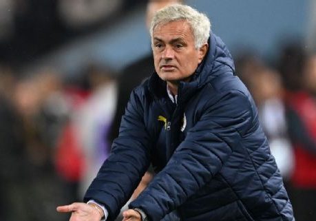Mourinho facing crisis as virus hits Benfica squad ahead of Porto clash