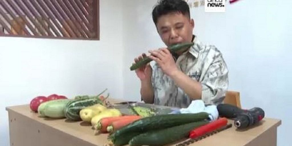 Musician Turns Veggies & Waste into Instruments Redefining music: Shi Qichao's household items as instruments in Dongying