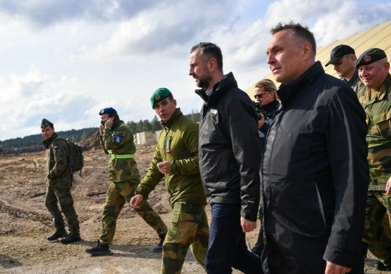 Large training center for Ukrainian troops opens in Poland — RT World News