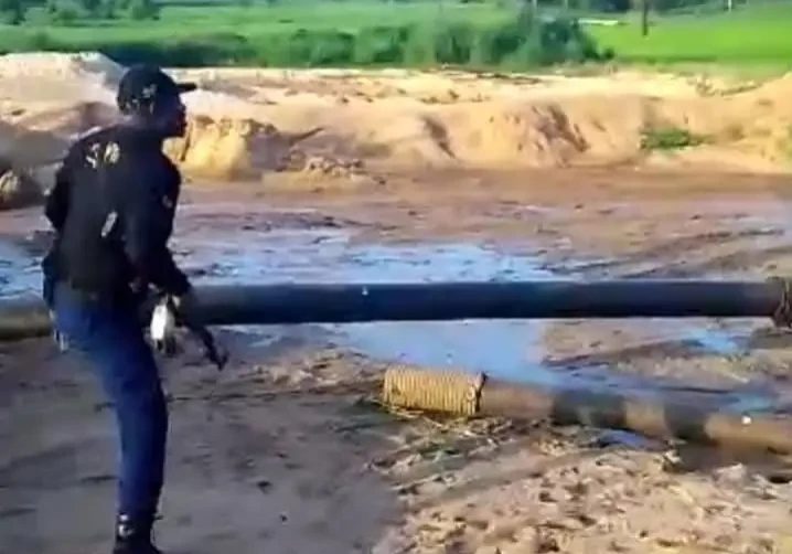 NSCDC Raids Illegal Mining Site in Anambra, Seizes Equipment and NSCDC raids illegal mining site in Anambra, confiscates sand dredging machine — Daily Nigerian