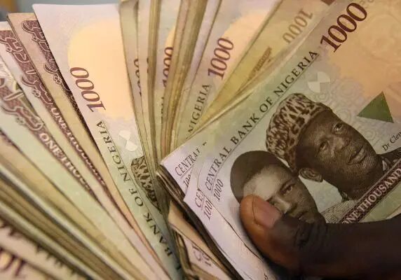 Naira Depreciates to N1639 Per Dollar Amid Central Bank's FX