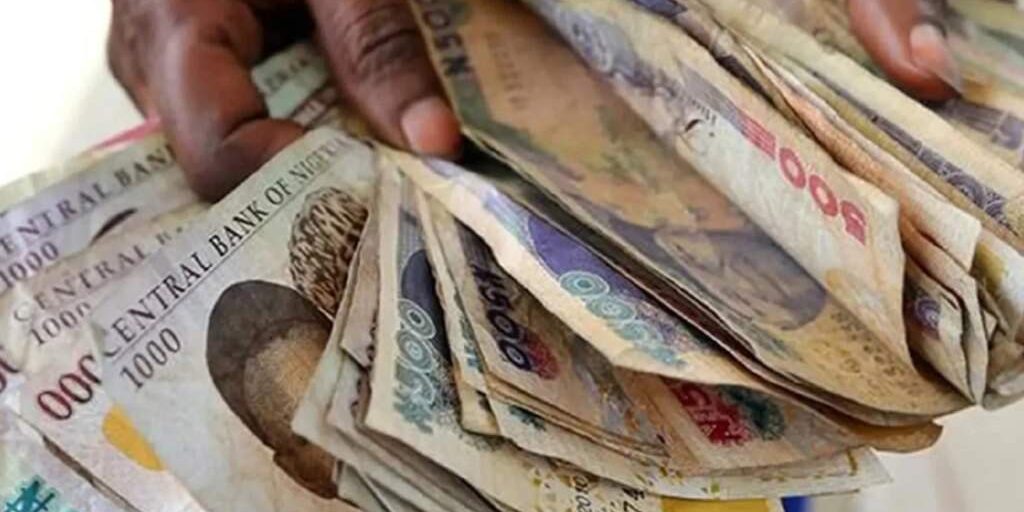 Naira depreciation continues amid EFCC raid on BDCs Naira depreciation continues amid EFCC raid on BDCs