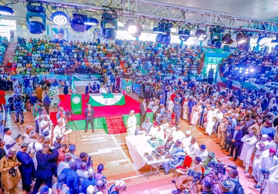 Nasarawa gov swears in 15 commissioners, blocks one over petition Nasarawa gov swears in 15 commissioners, blocks one over petition