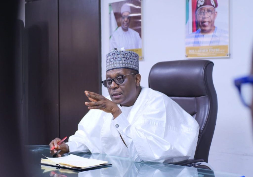 Nigerian Govt orders immediate retirement of long-serving directors