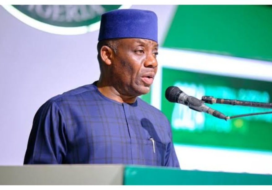 No Nigerian student left behind - Federal govt debunks scholarship abandonment rumors