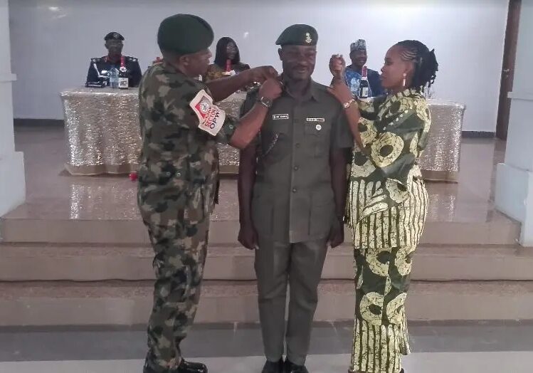 Nigerian Army Promotes Two Officers to New Ranks with Cautioning Nigerian Army Promotes Two Officers to New Ranks with Cautioning